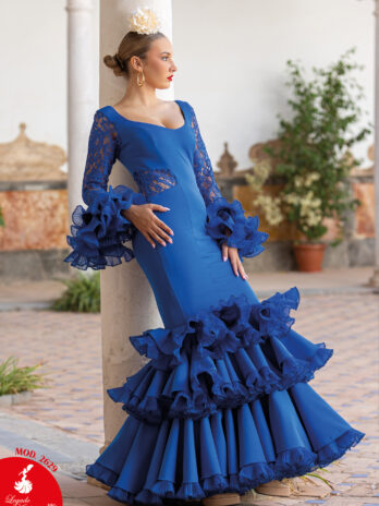 Traje de Flamenca Azul con Mangas de Encaje y Volantes de Organza [MOD 2629]